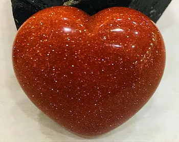 Комплект във формата на сърце от естествен кварц с червени пясъци. Най-добрият подарък за приятелка. 1бр 50 г